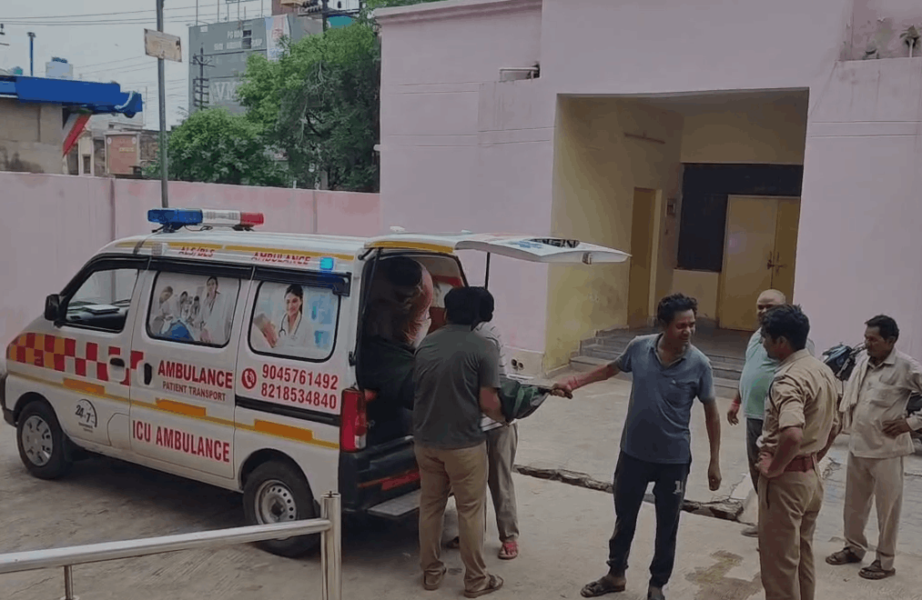 Woman Found Hanging in Rented Room in Etah, Police Begin Investigation