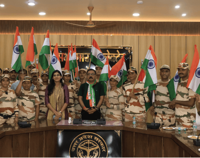 Bareilly Echoes with Patriotic Slogans as DM Leads Tiranga Yatra