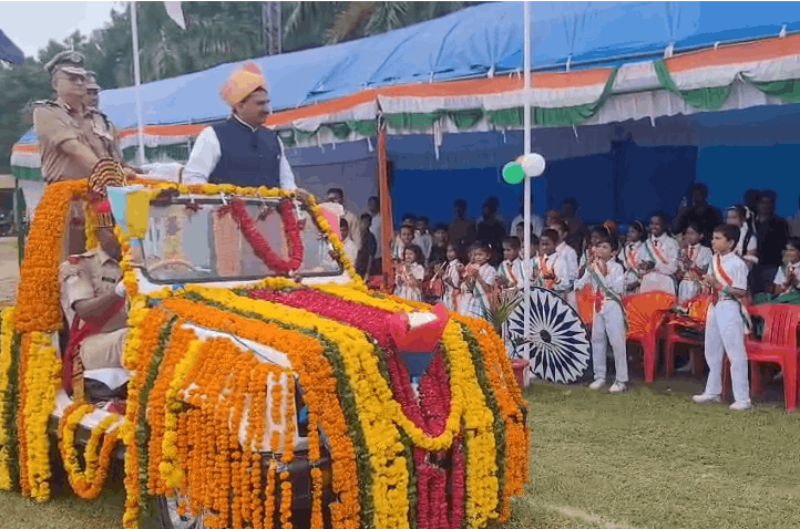 80th Independence Day Celebrated at Prayagraj Divisional Railway Office with Flag Hoisting