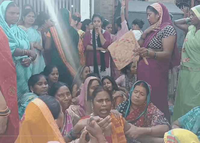Youth Murdered With Sharp Weapon in Kushinagar, Villagers Block Road With Body for Five Hours