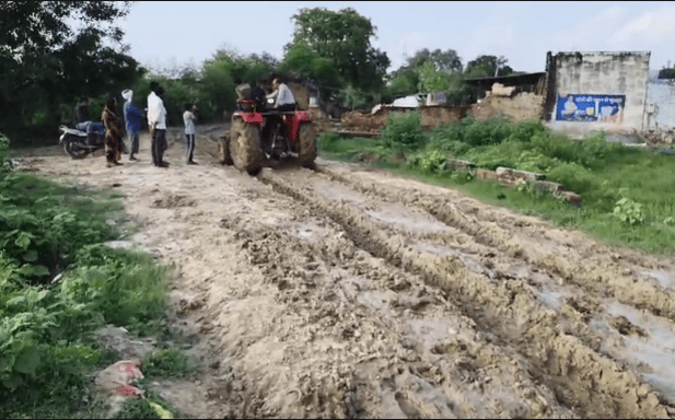 Agra’s Shyamo Village Demands Roads and Drainage, Villagers Warn of Poll Boycott