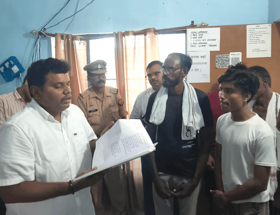 Sitapur DM Conducts Village Inspection, Orders Action Against Negligent Officials