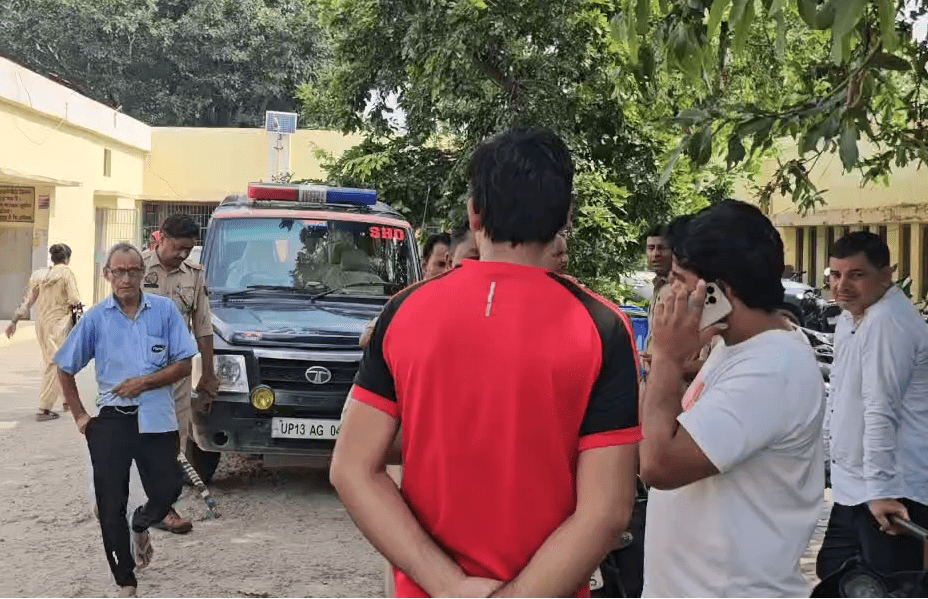 Bulandshahr: Dispute Over Drain Cover Stone Turns Violent, Two Injured in Firing