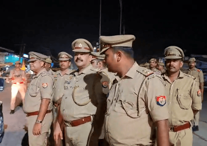 Auraiya SHO Jitendra Tiwari Swings into Action with Foot Patrol and Intensive Checking Drive