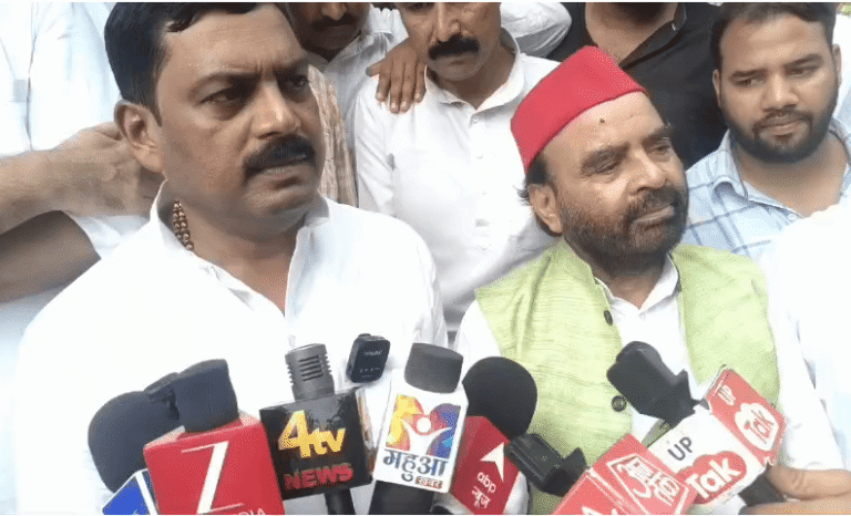 Jaunpur: SP MLA Lucky Yadav Meets Family of Murder Victim Vishal Yadav, Demands Strict Action