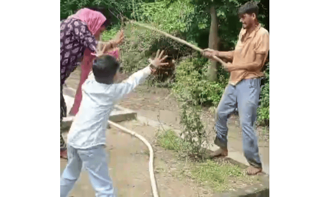 Sitapur: Video of Woman Assault Goes Viral, Man Injured While Trying to Intervene