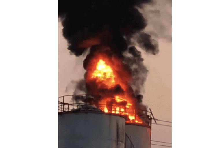 Massive Fire at Tyre Factory in Kanpur Dehat, Two Workers Killed After Oil Tank Explosion