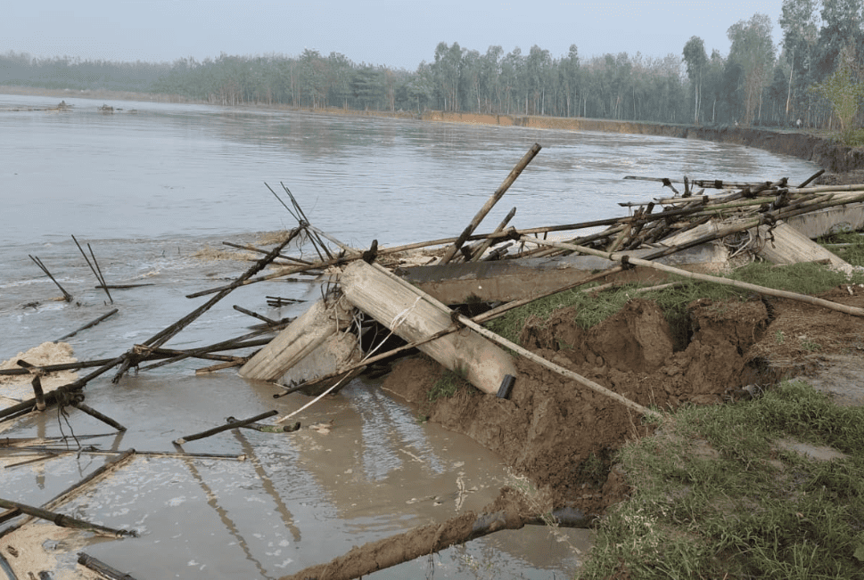 ₹3.97 Crore Under-Construction Water Tank Collapses into River in Bareilly
