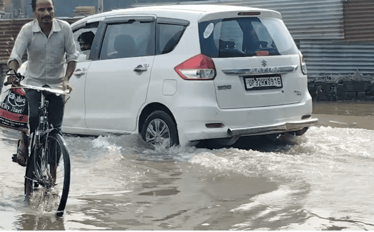 Sitapur: Sharda River Floodwaters Enter Tambaur Town, Industries and Roads Affected