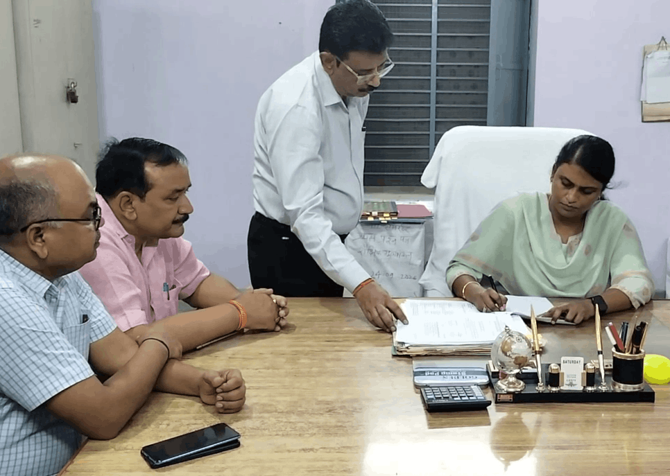 New Etah District Magistrate M. Arunmouli Assumes Charge