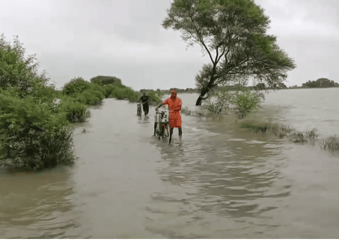 Ganga Flows Above Danger Mark in Ghazipur, Floodwaters Reach Villages as Administration Goes on High Alert