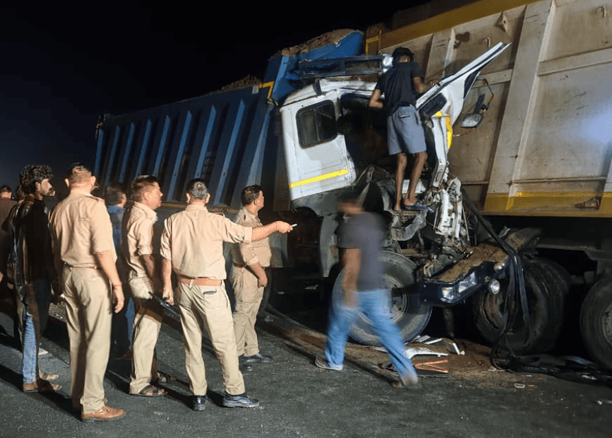 Auraiya: Dumper Rams Parked Truck on Bundelkhand Expressway, Conductor Killed