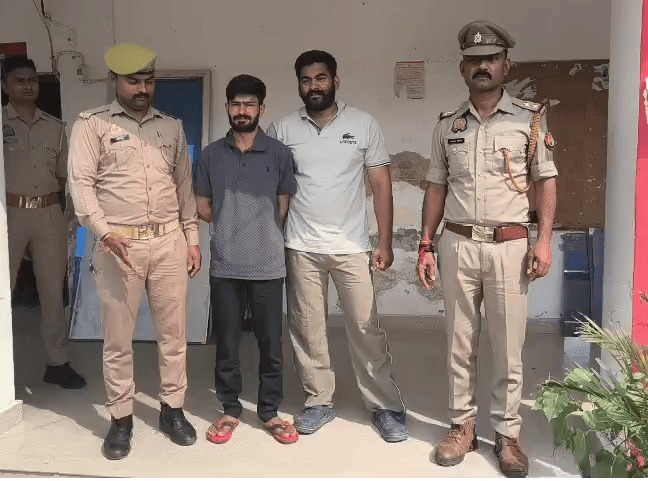 Two Accused Arrested in Jalaun Firing Case, Illegal Pistol and Knife Recovered