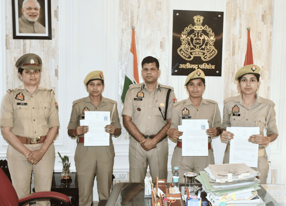 Etah Women Constables Secure Top-3 Ranks in Mission Shakti Online Examination